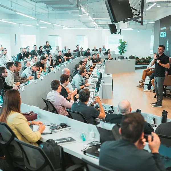 Imersão Base — aulas e networking entre alunos e embaixadores
